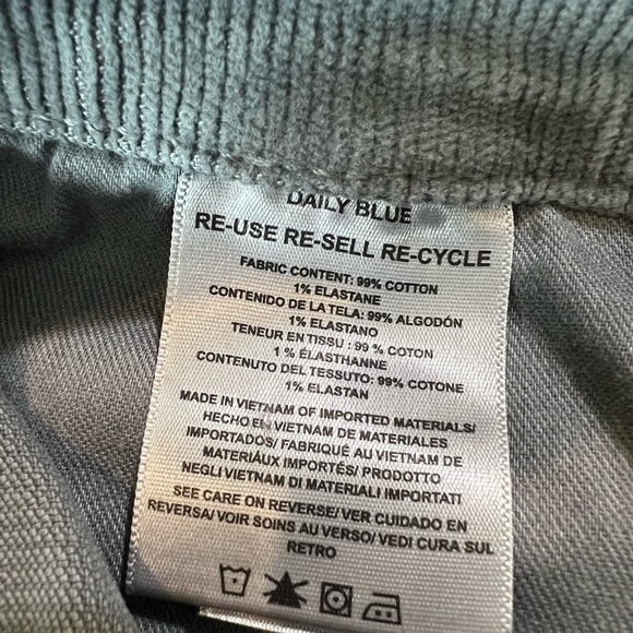 Daily Blue Boost Button Fly Denim in Lead Classic Leg Jeans  Size 25 $320 - Picture 10 of 16